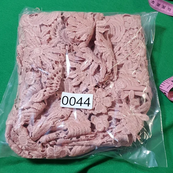 Iris size medium pink embroidered tank top - Picture 12 of 12